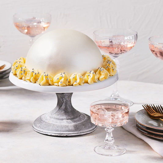 Funcakes Metallic Spray Pearl 100ml MHD 10/26