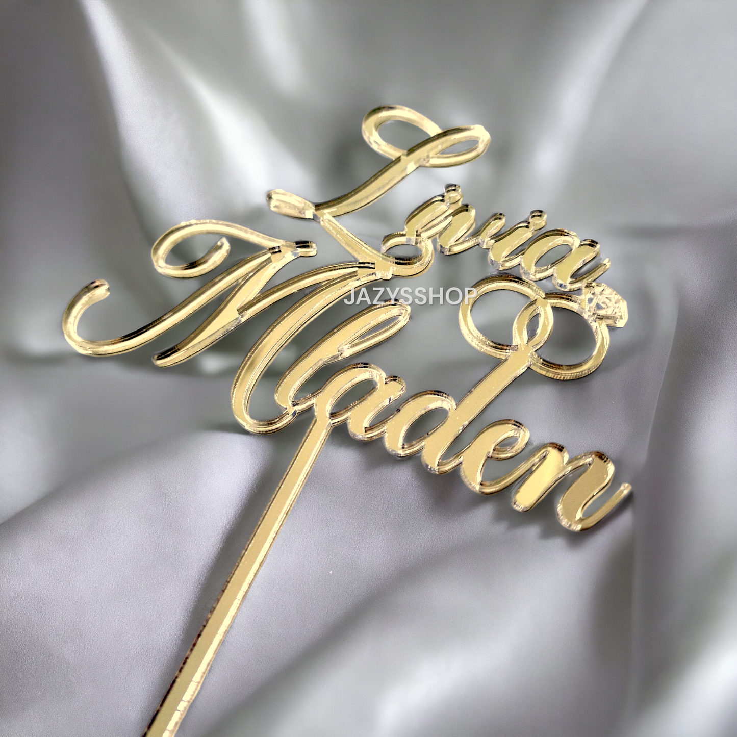 Individueller Hochzeitstopper Namen mit Ringdetail